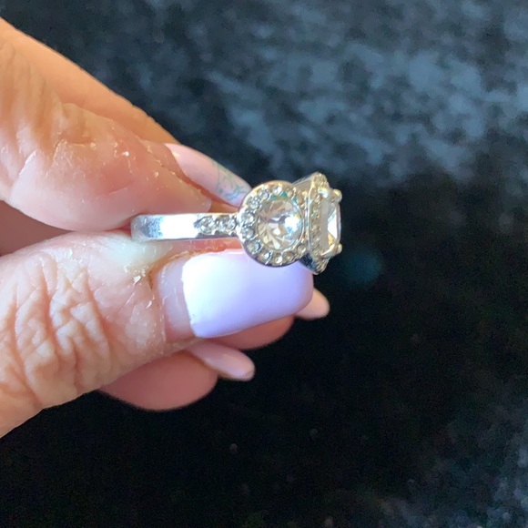 Ring - Picture 3 of 4